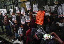 Decenas de periodistas exigen justicia por asesinatos y violencias contra gremio en México Un grupo de periodistas de diferentes medios de comunicación protestan (3)