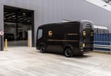 El gigante de la mensajería y logística UPS y la International Brotherhood of Teamsters, el sindicato que representa a unos 340.000 empleados de la compañía en Estados Unidos, han llegado a un acuerdo provisional para la negociación colectiva de un nuevo convenio que permitiría evitar la huelga.