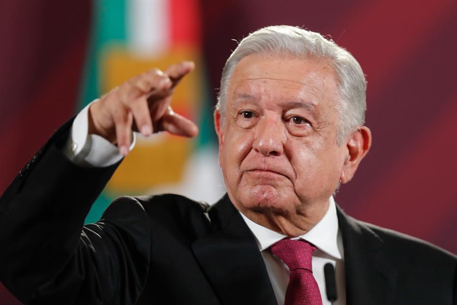 Amlo 5 El presidente de México, Andrés Manuel López Obrador, negó este lunes que carteles del narcotráfico usen las remesas que los mexicanos envían desde Estados Unidos en niveles récord para lavar dinero.