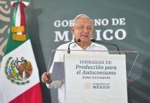 El presidente de México, Andrés Manuel López Obrador, ha alertado este viernes a la población de que "los corruptos" y los que "saquearon" el país están ahora tratando de volver a las instituciones del país norteamericano en las próximas elecciones.
