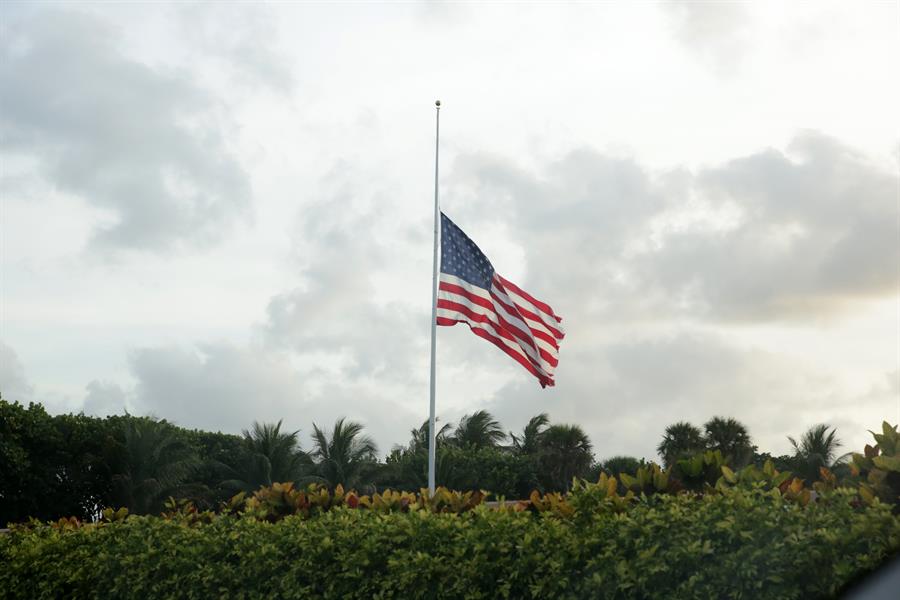 Bandera EEUU 1 Desde el asesinato del presidente Abraham Lincoln en 1865 hasta Watergate bajo el Gobierno de Richard Nixon (1969-1974), y ahora la imputación de Donald Trump, la corte federal del distrito de Columbia ha estado en el centro de los principales escándalos de la historia de EE.UU.