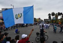Guatemala celebró hasta la madrugada de este lunes la elección el domingo del académico Bernardo Arévalo como nuevo presidente del país centroamericano, a la espera de una nueva "primavera" con su investidura en enero próximo.
