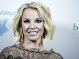 La cantante Britney Spears habló anoche por primera vez de su divorcio de Sam Asghari tras 14 meses de matrimonio y, en un mensaje en Instagram, afirmó: "Ya no podía soportar el dolor".