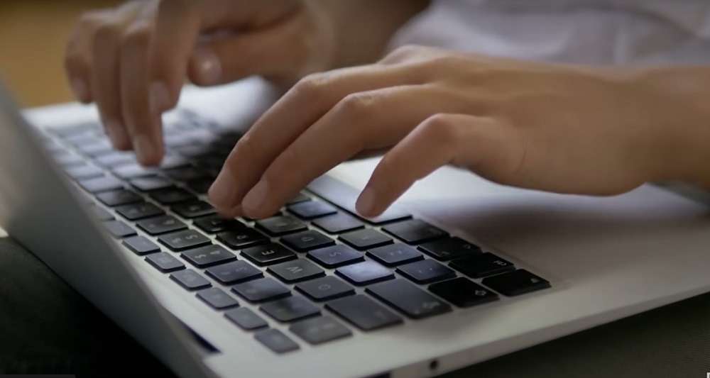 ChatGPT El arte generado por la Inteligencia Artificial (IA) no está protegido por la ley de derechos de autor en Estados Unidos, de acuerdo con el fallo por parte de un tribunal federal en Washington D.C.