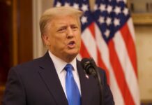 Trump no planea acudir al primer debate republicano por realizar una entrevista el show de Tucker Carlson El expresidente Donald Trump, no tiene planeado acudir al primer debate republicano que tendrá lugar la próxima semana en la ciudad de Milwaukee para realizar una entrevista con el expresentador de Fox News, Tucker Carlson, según ha informado el periódico 'New York Post'.