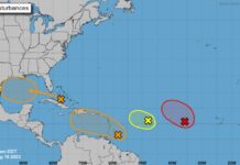 El Centro Nacional de Huracanes (NHC, por su sigla en inglés) de EE.UU. mantiene este sábado la atención en cuatro sistemas de baja presión en la cuenca atlántica, uno de los cuales muy probablemente se convertirá este fin de semana en una depresión tropical pero de "corta duración".