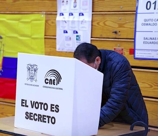 El movimiento político Construye, que tenía como candidato a la Presidencia de Ecuador al asesinado Fernando Villavicencio, advirtió este viernes una posible vulneración de derechos si se repiten las elecciones legislativas extraordinarias en el exterior, después de los problemas ocurridos con el voto telemático.