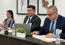 El candidato a las primarias de la oposición venezolana Freddy Superlano
