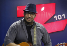 Erol Díaz, inspirando el cambio a través de la música El psicólogo, educador, escritor y cantautor dominicano Erol Díaz, presenta una nueva opción artística en donde se rescatan los valores humanos, valores morales y valores sociales, los cuales contrastan abismalmente con las tendencias del mercado moderno.