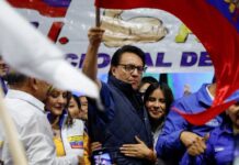 HRW dice que asesinato de Villavicencio evidencia la grave crisis de violencia en Ecuador El asesinato ayer en Quito del candidato presidencial ecuatoriano Fernando Villavicencio ha puesto en evidencia "la grave crisis de violencia en el país".