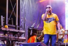 Héctor Acosta "El Torito" espera seguir compaginando la música y su escaño de senador Hector Acosta El Torito