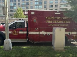 La ambulancia del Departamento de Bomberos del Condado de Arlington robada