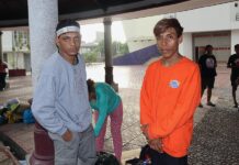 Un dúo colombiano migra de México a EE.UU. mientras subsisten de su música