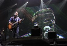Luis Fonsi baña de ritmos latinos a miles de personas a orillas del Cantábrico Luis Fonsi
