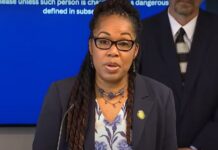 La fiscal destituida de Florida planea demandar a DeSantis y postularse de nuevo La fiscal estatal Monique Worrell, que la semana pasada fue destituida con efecto inmediato por Ron DeSantis, señaló este jueves que entablará una demanda contra el gobernador de Florida y que planea postular nuevamente al cargo.