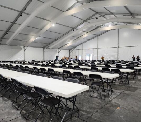 Nueva York está a punto de alcanzar la cifra de 100.000 inmigrantes llegados en un año