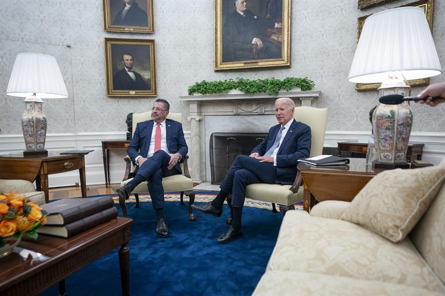 Rodrigo Chaves Robles y Joe Biden Rodrigo Chaves Robles y Joe Biden