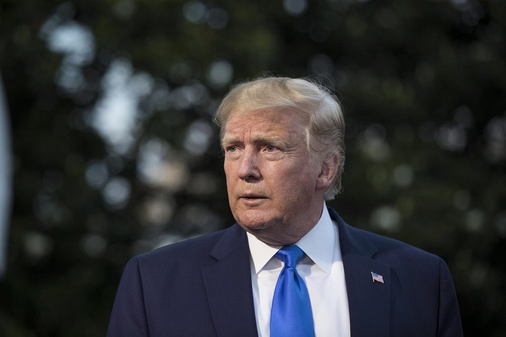 Trump 24 El expresidente Donald Trump vuelve este jueves a comparecer ante un tribunal, en este caso en Washington DC, para que le lean los cargos tras su imputación hace dos días por supuestamente intentar revertir el resultado de las elecciones de 2020 que perdió contra Joe Biden.
