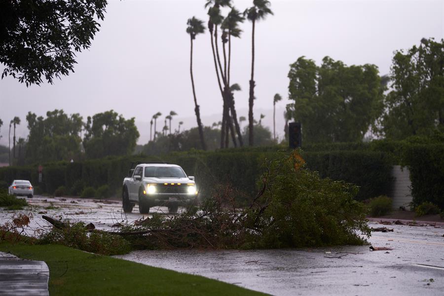 amenaza de fuertes lluvias y vientos amenaza de fuertes lluvias y vientos