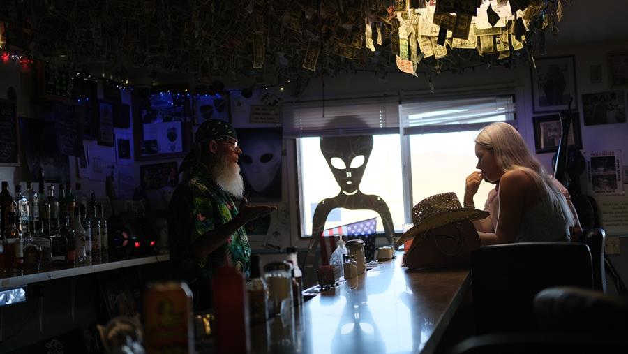 bar junto al motel Little Ale Inn, (1)