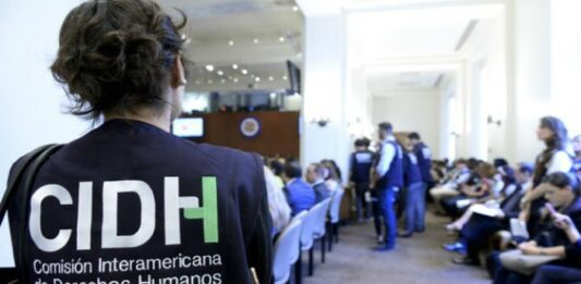 La Comisión Interamericana de Derechos Humanos (CIDH) otorgó este jueves medidas cautelares al presidente electo de Guatemala, Bernardo Arévalo de León, en medio de intentos por parte de la Fiscalía del país para inhabilitar a su partido, Movimiento Semilla.