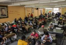 Uno de los albergues para migrantes más icónicos de la frontera norte de México, el Desayunador Salesiano Padre Chava de Tijuana, está por cerrar tras más de 20 años de servicio, un hecho que ilustra el creciente flujo migratorio acompañado de menos recursos para la crisis humanitaria.