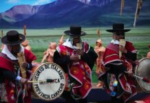Una "fiesta de diálogos y sonoridades" muestra y enaltece las danzas indígenas bolivianas
