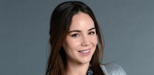 La mexicana Camila Sodi protagoniza "Cualquier parecido", la nueva serie de la plataforma Vix que se estrenará el próximo 25 de agosto, informó hoy el servicio de streaming en español.