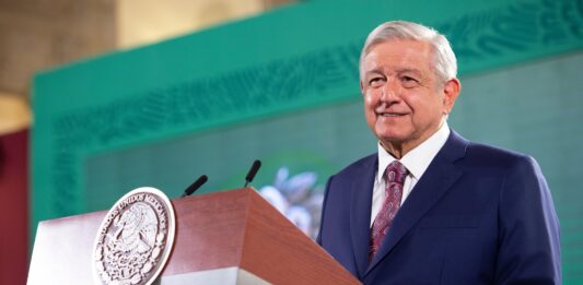 El presidente de México, Andrés Manuel López Obrador, ha evaluado este sábado los avances de las obras del nuevo aeropuerto internacional de Tulúm "Felipe Carrillo Puerto" y ha reiterado que la terminal comenzará a operar en diciembre.