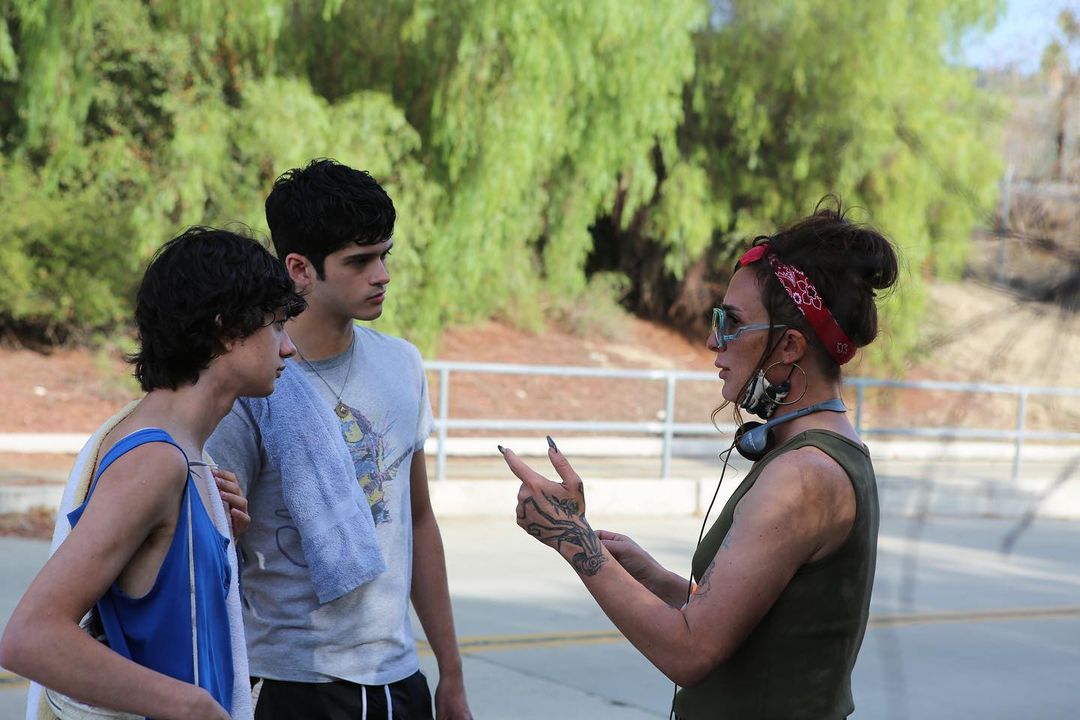 Alberto trabajando con los protagonistas.