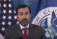 EE.UU. avisa a los migrantes que seguirá vigilando la frontera aunque cierre el Gobierno Estados Unidos advirtió este viernes a los migrantes de que la patrulla fronteriza seguirá vigilando los cruces irregulares a pesar del cierre del Gobierno previsto para este fin de semana por el agotamiento del presupuesto federal.