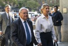 El senador Bob Menéndez se declaró este miércoles no culpable de cargos federales de soborno en un tribunal de Manhattan, Nueva York