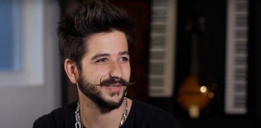 El cantante colombiano Camilo "regresa a casa" a componer con nuevas reflexiones sobre su matrimonio y su paternidad, tras haber pasado más de dos años de gira: “Estoy en ese proceso de redescubrir quién soy hoy”, cuenta en una entrevista con EFE.