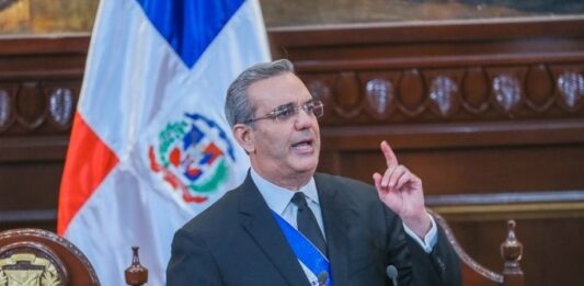 El presidente de República Dominicana, Luis Abinader, ha decretado el cierre de la frontera marítima, aérea y terrestre con su vecina Haití.