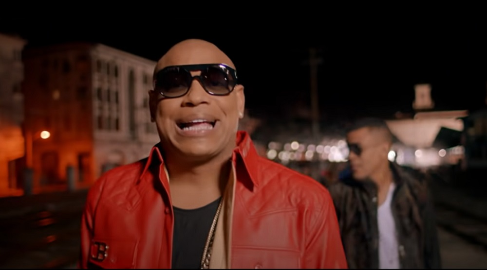 Gente de Zona El dueto cubano Gente de Zona reveló hoy jueves en entrevista con EFE que se había inspirado en la filosofía de vida de Bob Marley para componer su tema “Feliz”, el primer sencillo de su próximo disco y un experimento en lo que se refiere a la forma de entregar el video y la música.