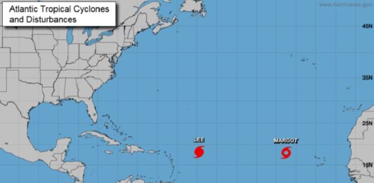 El huracán 'Lee' ha ganado fuerza este jueves en el océano Atlántico