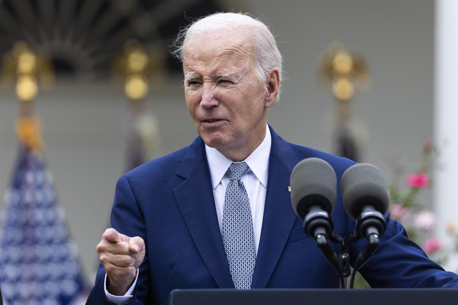 Joe Biden (25) Joe Biden