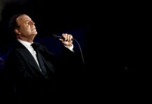 A punto de cumplir 80 años de edad este próximo sábado y superado de largo el medio siglo de carrera, Julio Iglesias contribuyó al cancionero universal con una colección inapelable de temas propios surgidos de su puño y letra o creados a medida por algunos de los autores más celebrados de la historia.