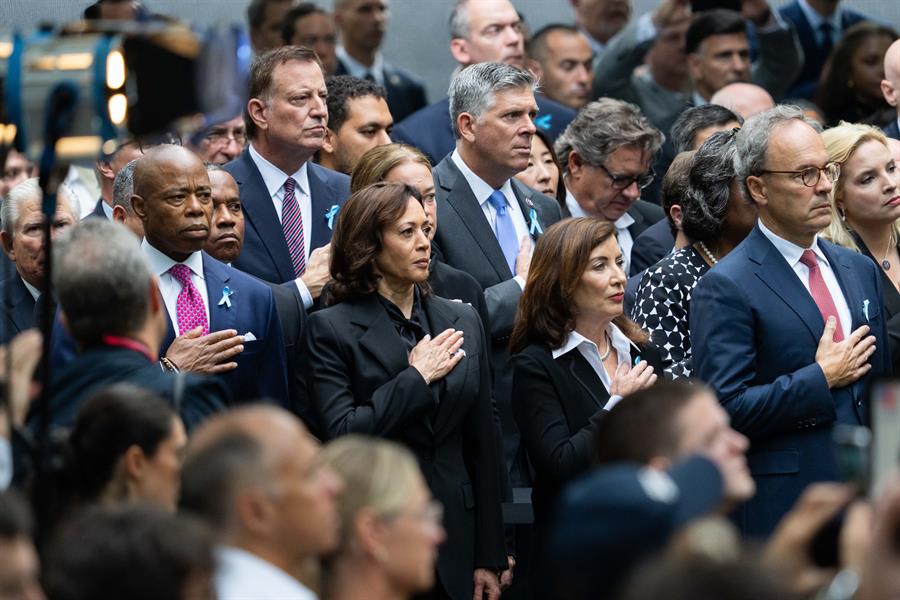 Kamala Harris (3) Kamala Harris
