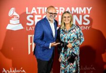 La alcaldesa de Granada Marifrán Carazo junto al director Latin Grammy, Manuel Abud
