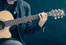 La música latina en Estados Unidos sigue creciendo en ingresos y en cuota de mercado tras el año récord registrado en 2022, cuando alcanzó los 1.100 millones de dólares de recaudación, informó este miércoles la Asociación de la Industria Discográfica de América (RIAA, por sus siglas en inglés).