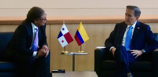 Los presidentes de Panamá, Laurentino Cortizo, y de Colombia, Gustavo Petro, conversaron sobre "la migración irregular y abordaron métodos para lograr un flujo migratorio ordenado.