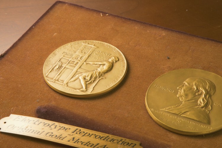 Pulitzer prize- Foto Pulitzer Los premios Pulitzer admitirá a los residentes en EE.UU.