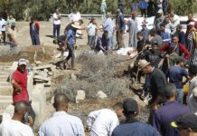 Los muertos en el terremoto de Marruecos superan las 2.000 personas El número de muertos por el terremoto que azotó este viernes Marruecos se sitúa en 2.012 personas y los heridos ascienden a 2.059, según los datos recabados por el Ministerio del Interior marroquí hasta las 22.00 hora local (21.00 GMT).