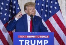 Trump insinúa que el resto de aspirantes presidenciales solo buscan trabajo en el Gobierno El expresidente Donald Trump, principal aspirante a la nominación republicana para las presidenciales de 2024, sugirió este miércoles durante un acto de campaña que el resto de precandidatos solo buscan un trabajo de funcionario en el Gobierno.