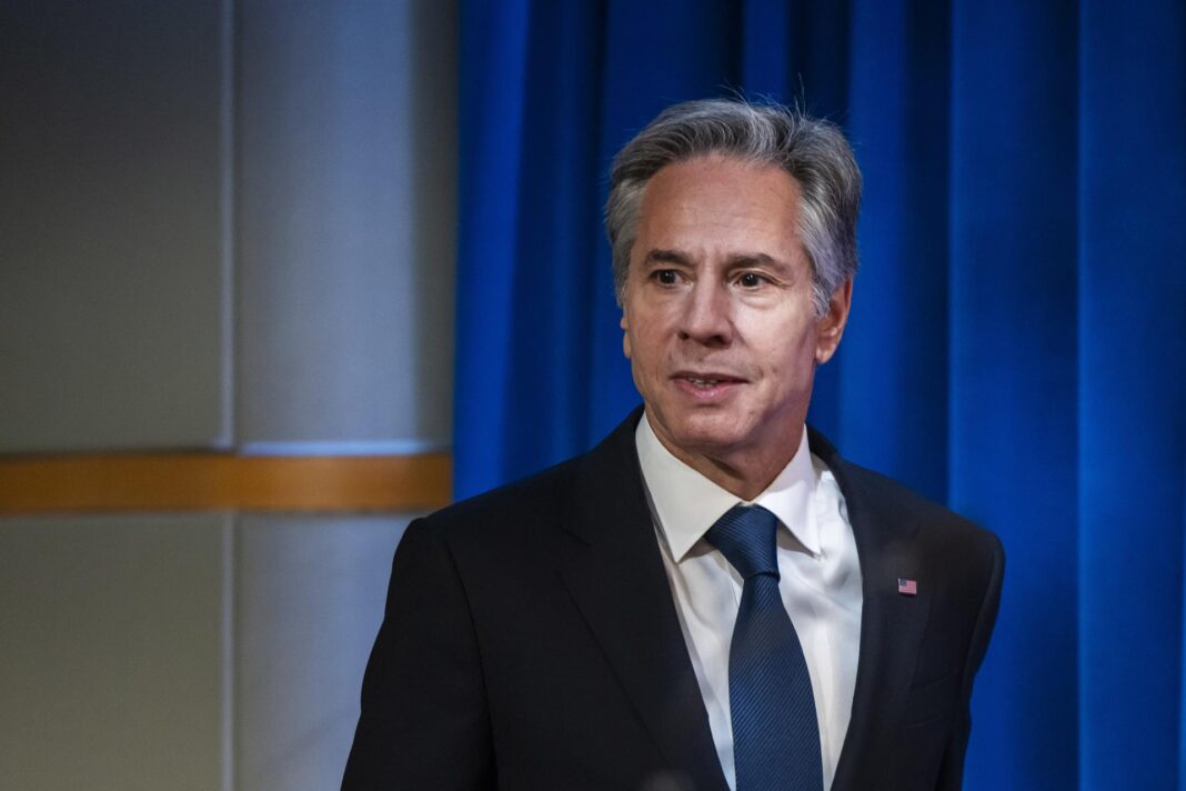 El secretario de Estado Antony Blinken, viaja este miércoles a México para intentar encauzar con el presidente mexicano, Andrés Manuel López Obrador, y otras autoridades la crisis por el tráfico y consumo de fentanilo, así como al aumento de la presión migratoria en la frontera común.