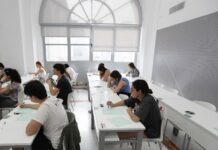 Despiden a una profesora de un colegio de Florida por hacer comentarios contra Israel Aventura es una ciudad ubicada al norte de Miami Beach con amplia comunidad de residentes de judíos.
