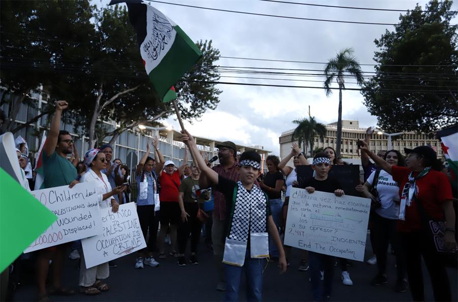 Cientos de puertorrique&ntilde;os y la comunidad palestina en la isla se manifestaron a favor de una Palestina libre (1)