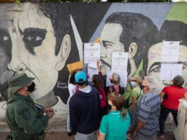 El partido de la oposición venezolana, Acción Democrática, ha pedido que se pospongan las elecciones primarias de este domingo ante lo que consideran "graves irregularidades" y que no se realicen hasta que se pueda garantizar "la calidad de vida de nuestro pueblo en democracia".