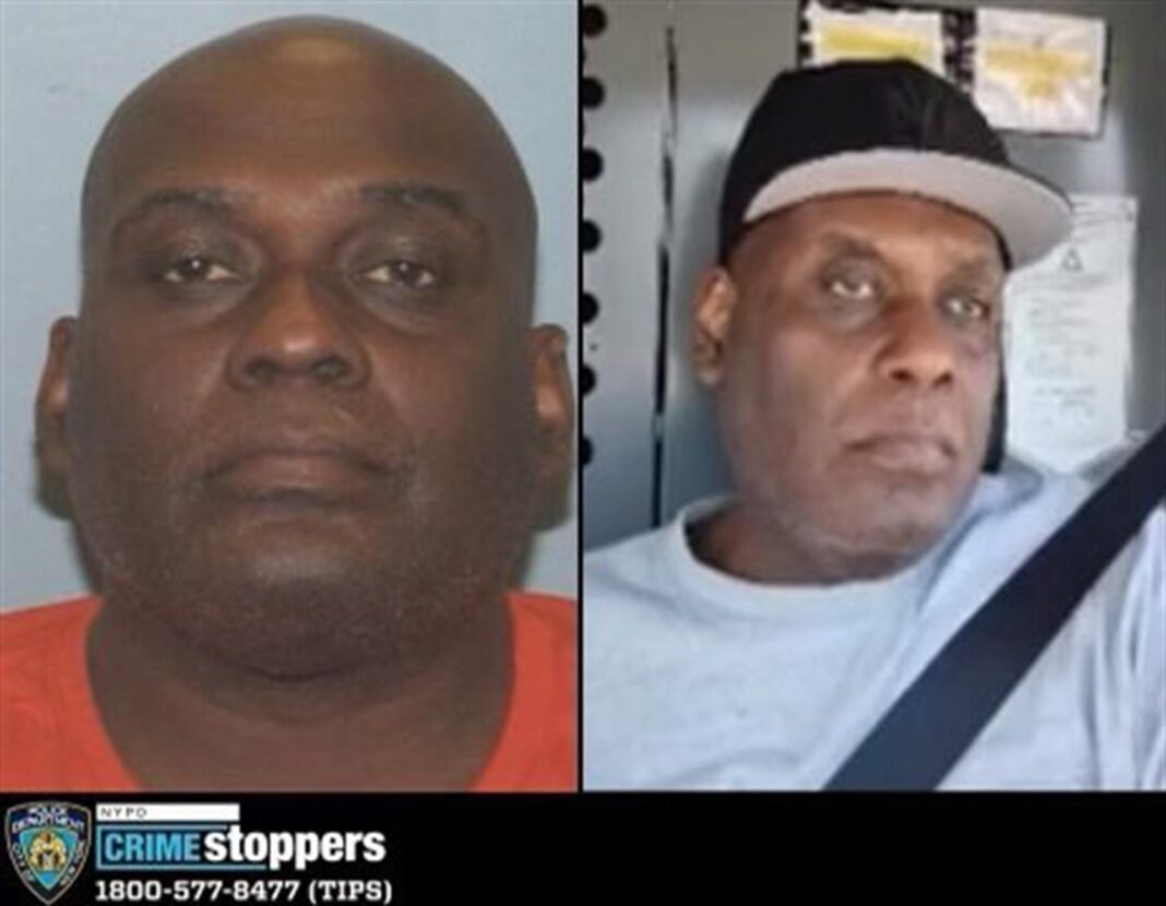 Frank James, el autor de un tiroteo en el metro de Nueva York en abril de 2022 que dejó heridas a diez personas y que el pasado enero ya se declaró culpable de diez delitos de terrorismo por cada una de ellas, fue condenado este jueves a diez cadenas perpetuas y diez años adicionales.